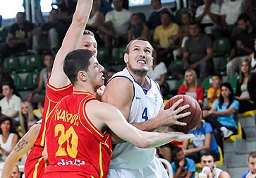 Montenegro survives comeback to stay unbeaten in EB