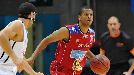 Dominic Waters signs with Hapoel Holon