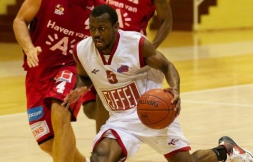 Andre Young moves to Hoverla