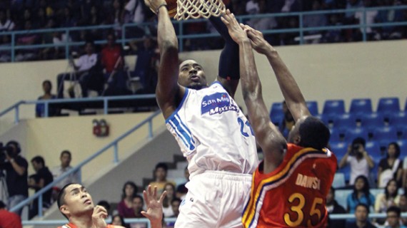 Denzel Bowles heads to Philippines