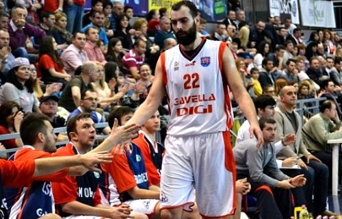 Salih Nuhanovic stays with Oradea