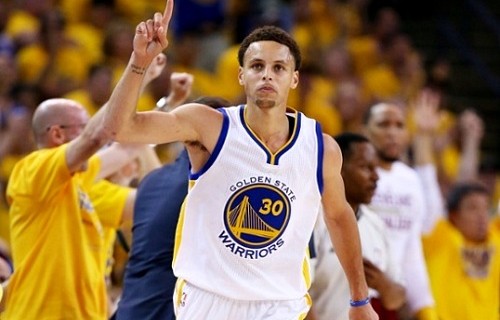 Stephen Curry scores 37 as Warriors win Game 5