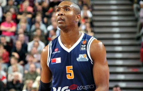 Lorenzo Williams re-signed by Bremerhaven