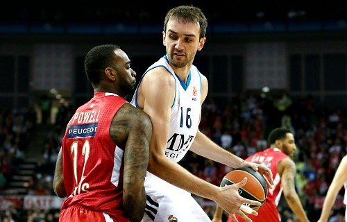 Mirza Begic lands with Bilbao Basket