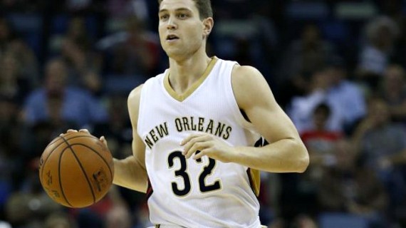 Jimmer Fredette heads to China