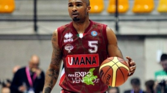 Phil Goss inks with Enel Brindisi