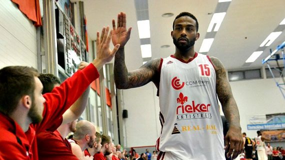 T.J. Bannister signs with Levice