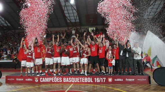 Benfica claims Portuguese championship