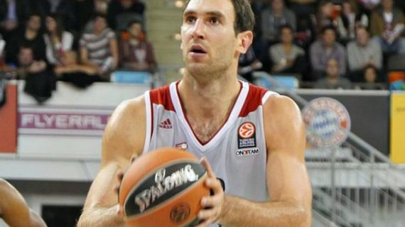 Vladimir Golubovic agrees with Sevilla