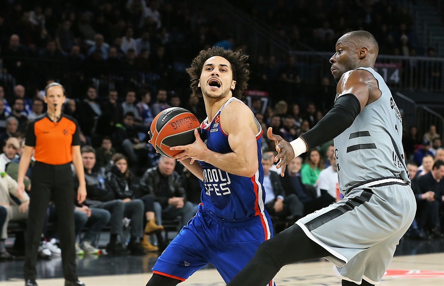 Shane Larkin Anadolu Efes ASVEL Villeurbanne EuroLeague Basketball