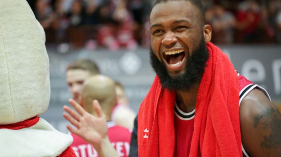Devin Searcy switches to Pszczolka Start Lublin