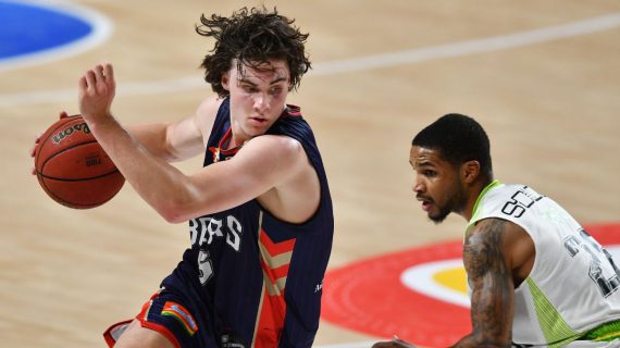 Adelaide 76ers win after double OT in front of a near-capacity crowd