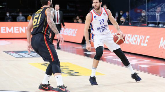 Andalou Efes improves to 15-0