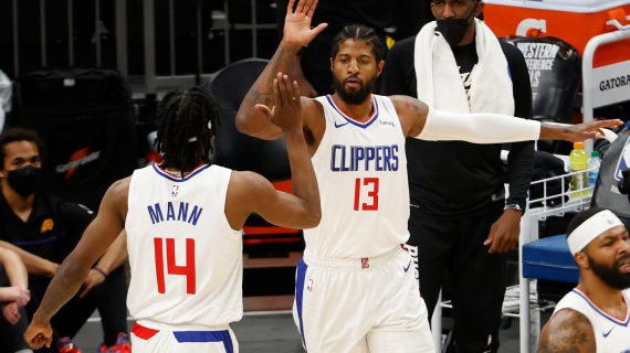 Los Angeles Clippers win game 5 and keep their hope alive