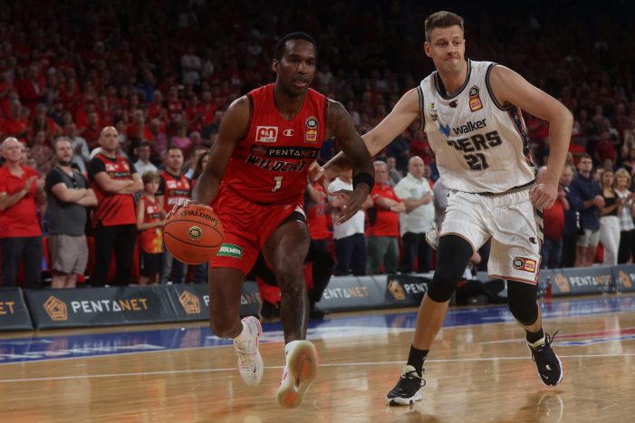 Pert Wildcats beat Adelaide 36ers on NBL opening night