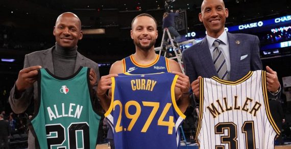 Stephen Curry breaks NBA 3-point record
