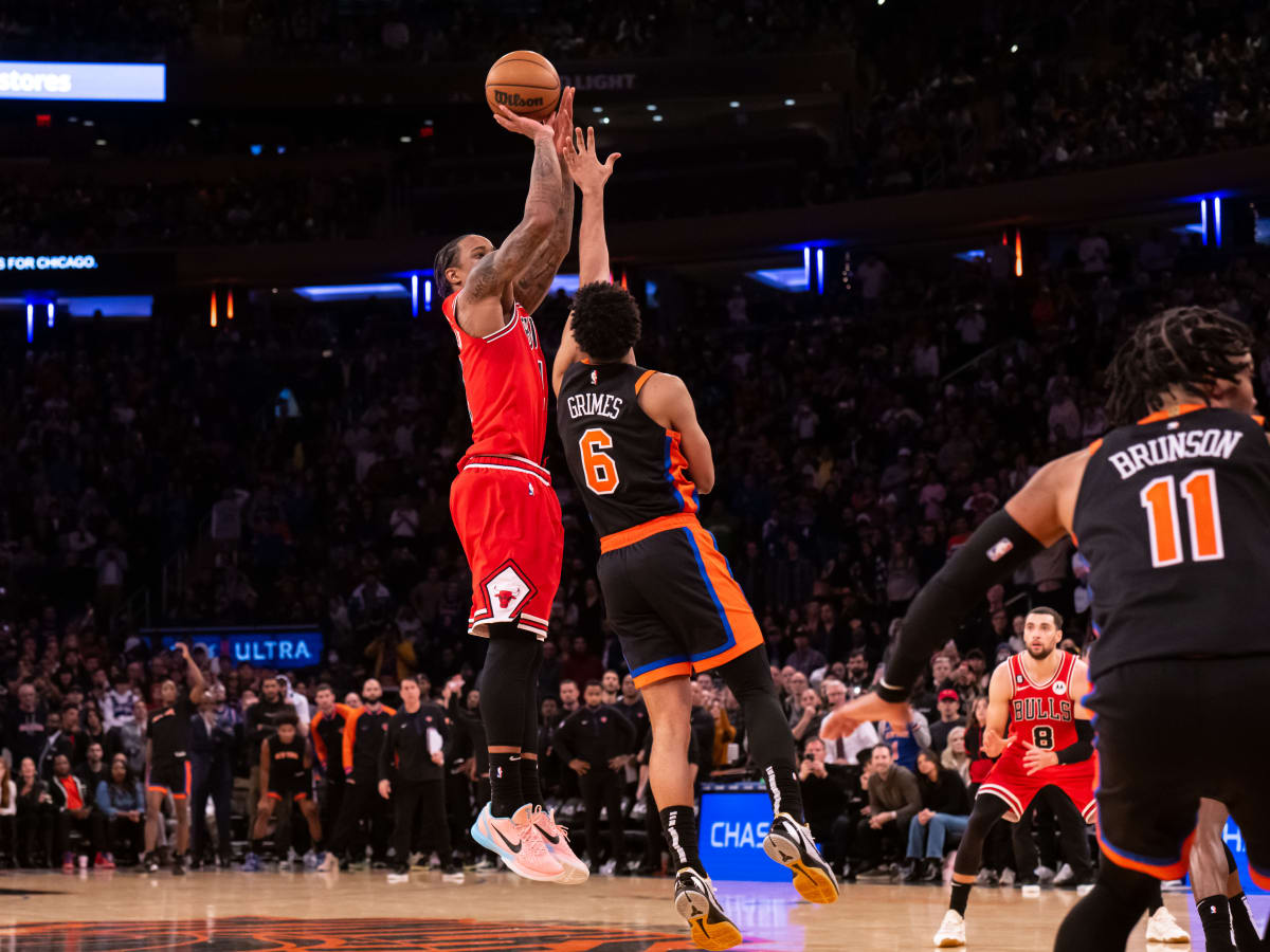 Chicago Bulls forward DeMar DeRozan the game-winning shot against New York Knicks
